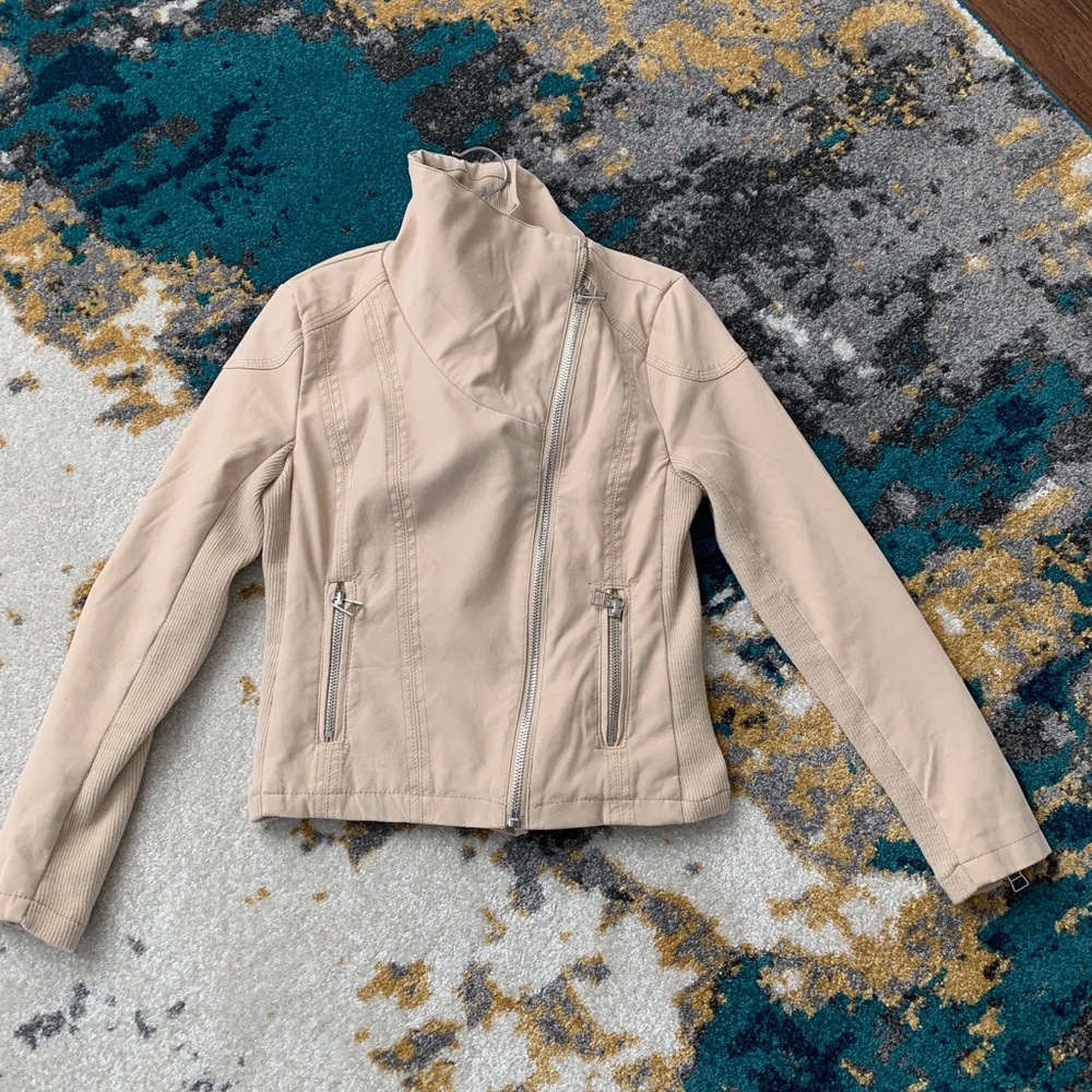 Light Tan Lightweight Fashion Jacket Medium